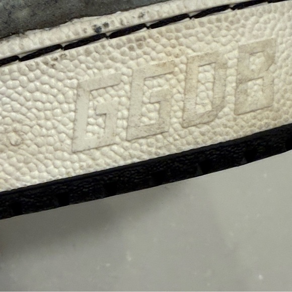 Golden Goose NOAH Women’s Mid-star White W/ Black Sneaker Sz US 10 EU 40 - Picture 9 of 14